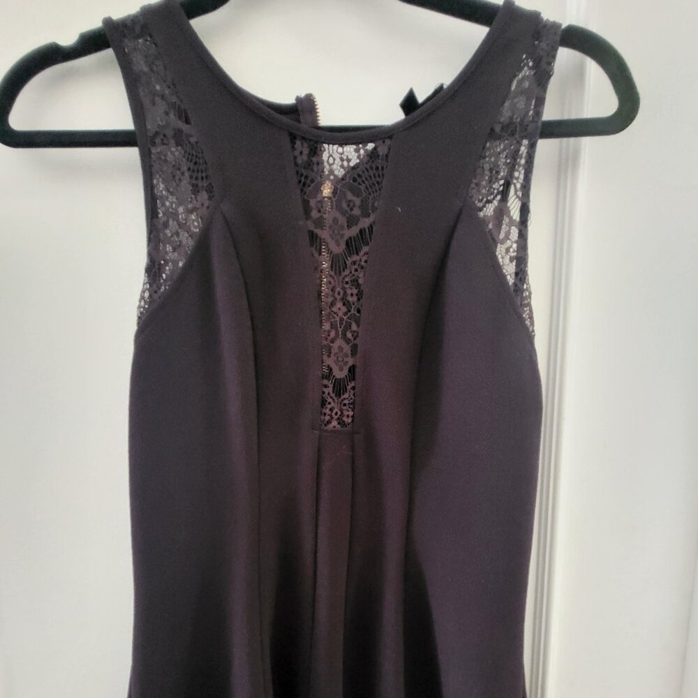 Dynamite Black Sleeveless Lace Inset Peplum Top - Size Medium